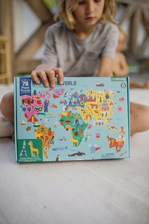 MUDPUPPY Puzzle Mapa Świata z elementami w kształcie budynków i zwierząt 5+